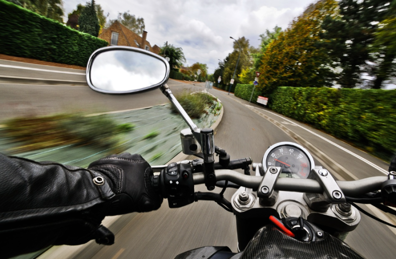 Trouver un avocat spécialisé en accident de moto à Marseille 13001 dans les Bouches-du-Rhône